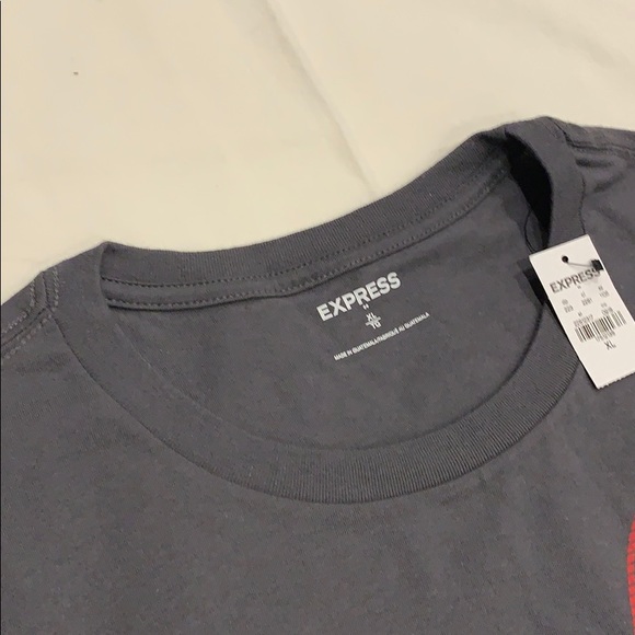Express T-shirt Brand New - Picture 3 of 3